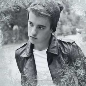 Meet your Posher, Christian